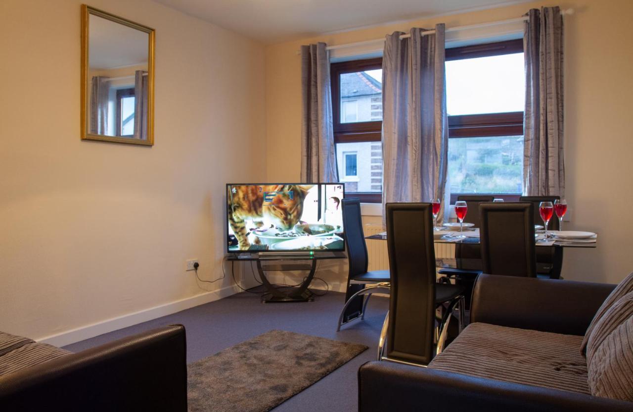 Appartement Carvetii - Fox House - 1St Floor Flat Sleeps Up To 8 à Dunfermline Extérieur photo