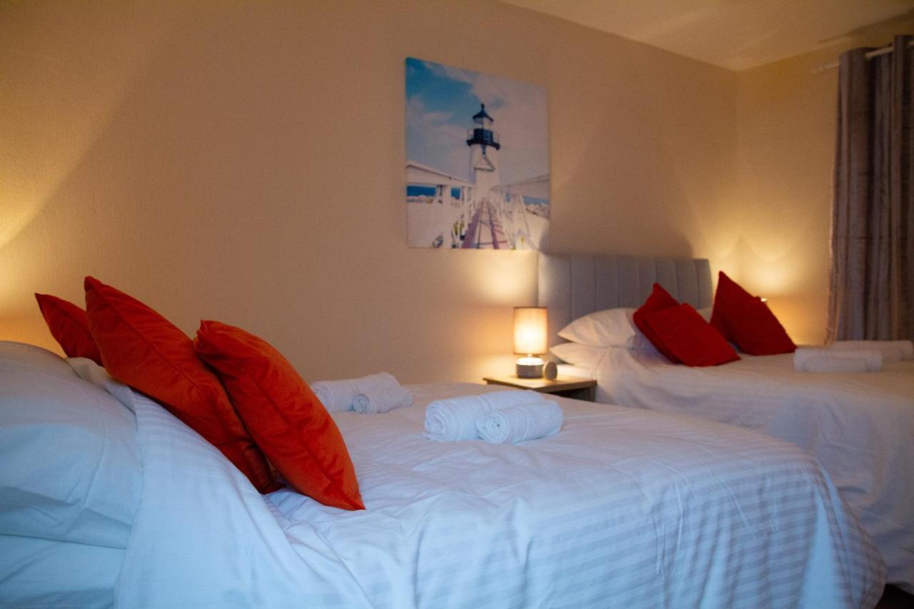 Appartement Carvetii - Fox House - 1St Floor Flat Sleeps Up To 8 à Dunfermline Extérieur photo
