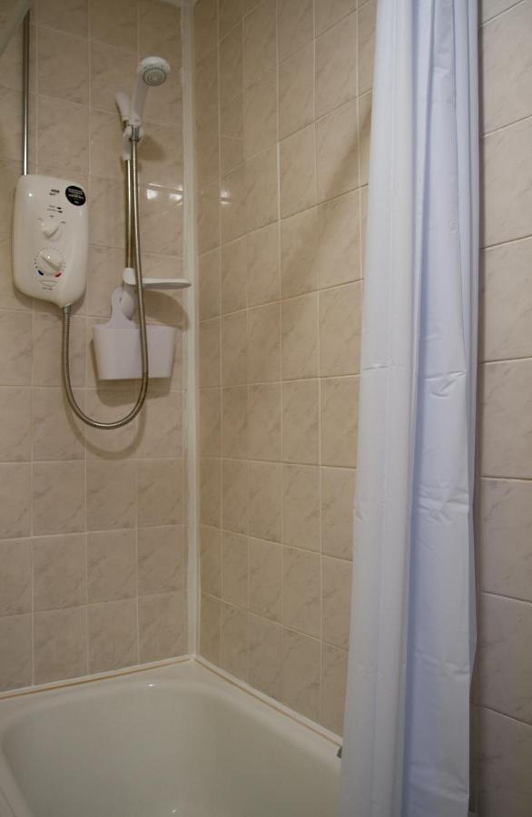 Appartement Carvetii - Fox House - 1St Floor Flat Sleeps Up To 8 à Dunfermline Extérieur photo