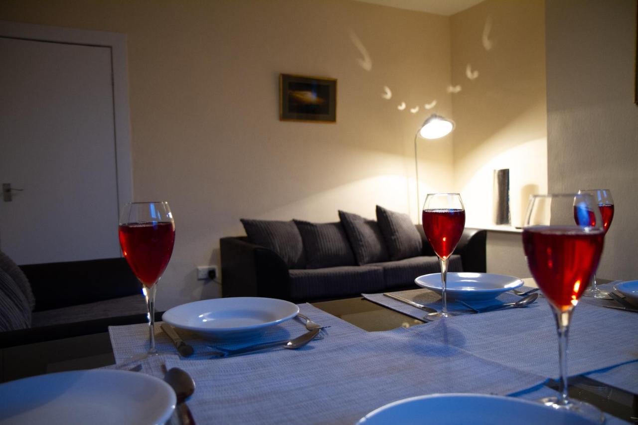 Appartement Carvetii - Fox House - 1St Floor Flat Sleeps Up To 8 à Dunfermline Extérieur photo