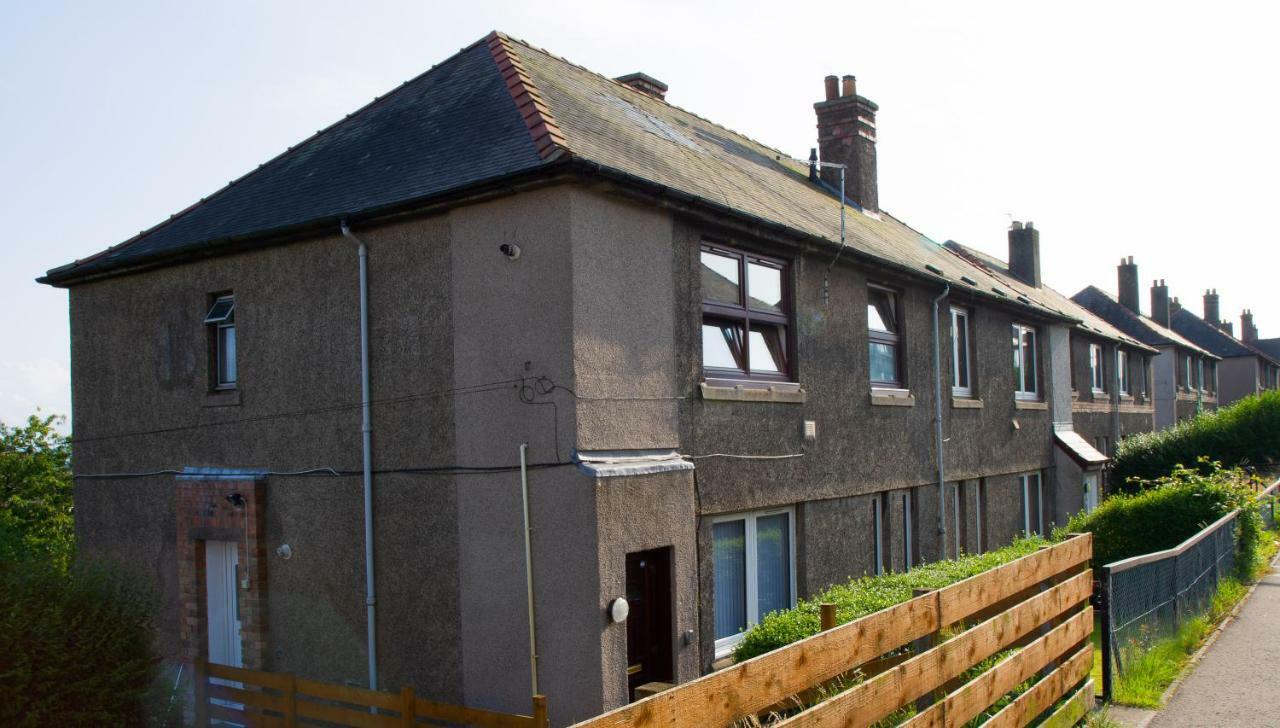 Appartement Carvetii - Fox House - 1St Floor Flat Sleeps Up To 8 à Dunfermline Extérieur photo
